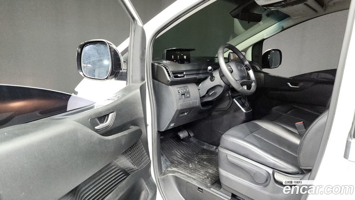 Hyundai Staria 2022