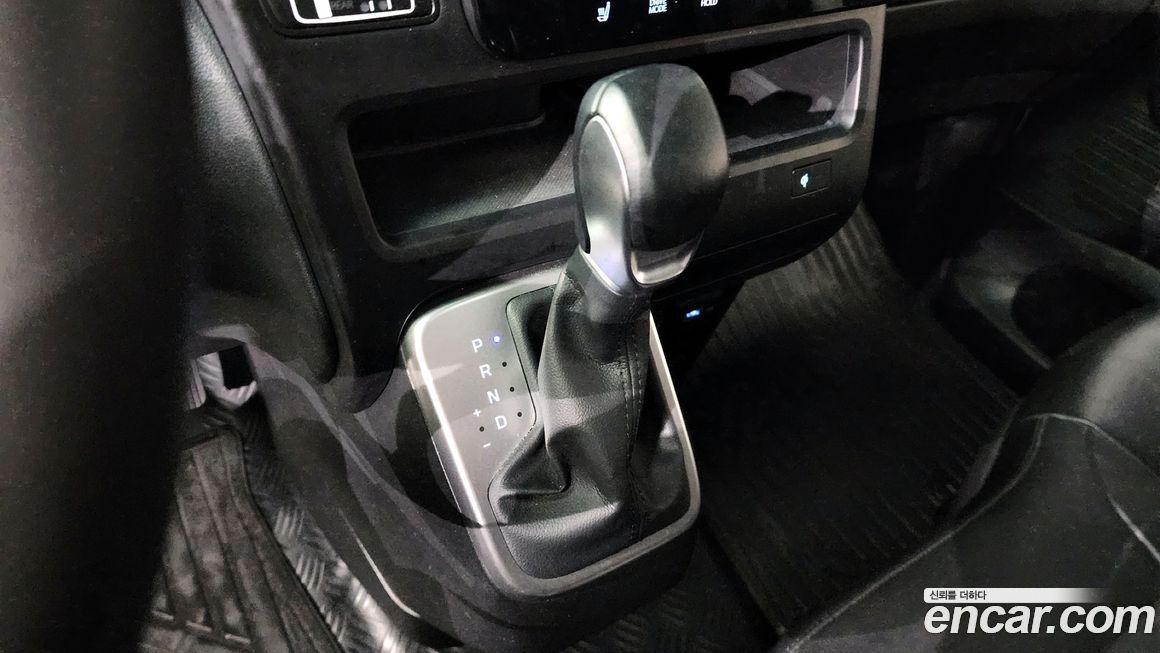 Hyundai Staria 2022