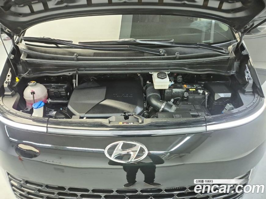 Hyundai Staria 2023