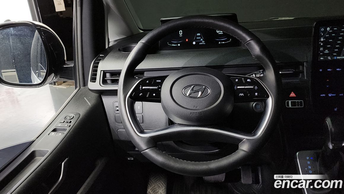 Hyundai Staria 2022