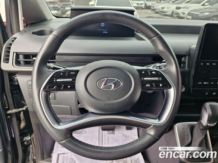 Hyundai Staria 2022