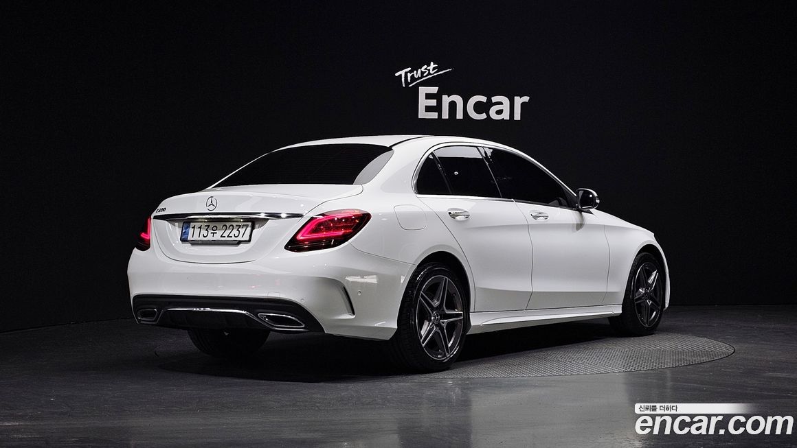 Mercedes-Benz C-Class 2021