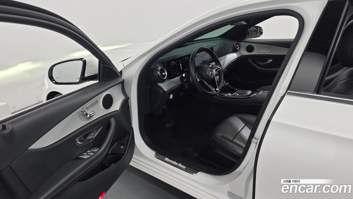 Mercedes-Benz E-Class 2021