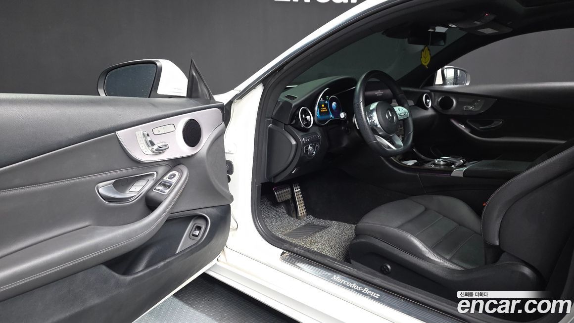 Mercedes-Benz C-Class 2020