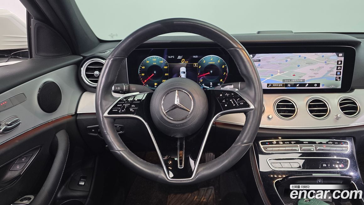 Mercedes-Benz E-Class 2021