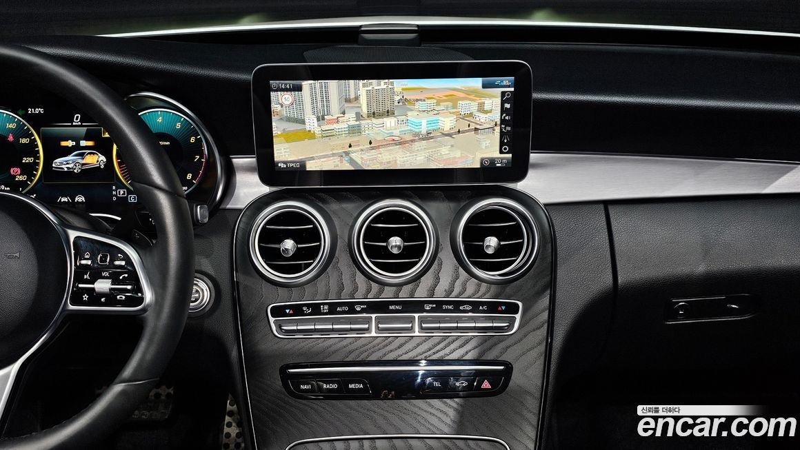 Mercedes-Benz C-Class 2021