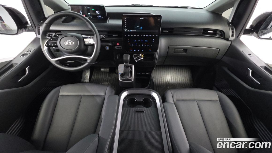 Hyundai Staria 2024
