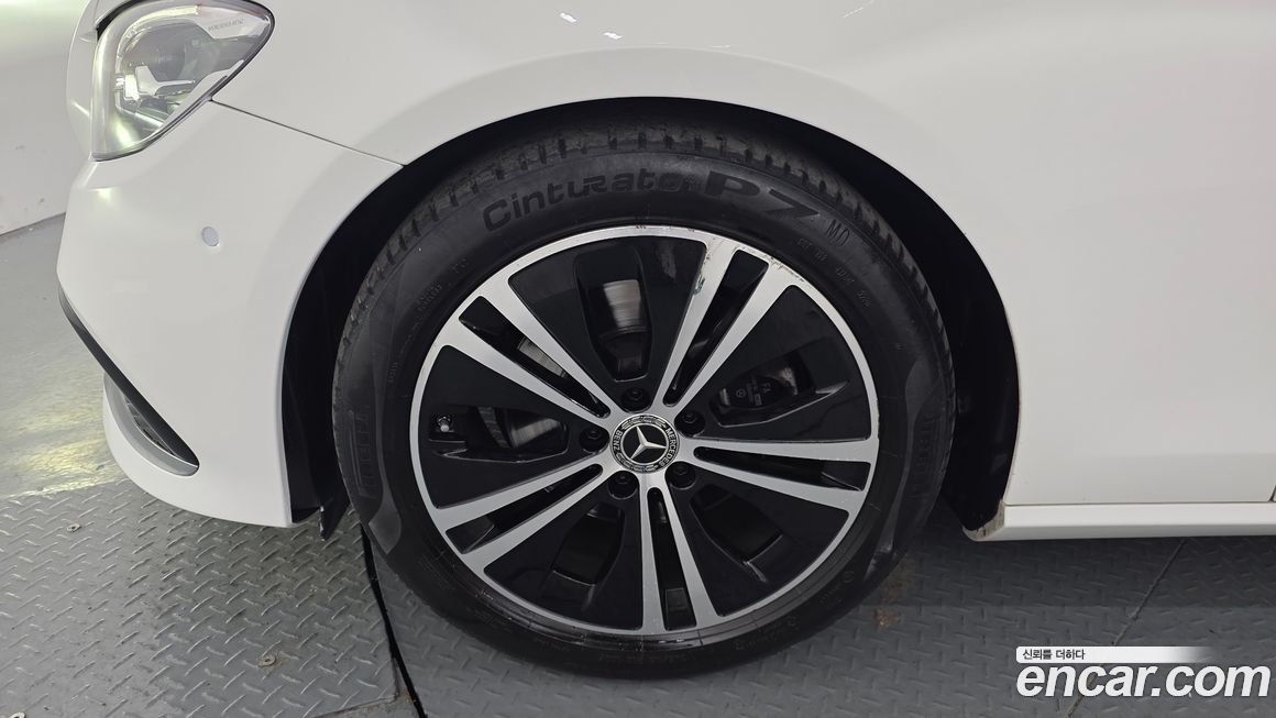 Mercedes-Benz E-Class 2021