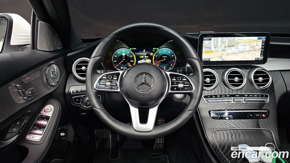 Mercedes-Benz C-Class 2021