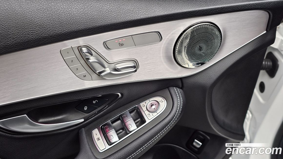 Mercedes-Benz C-Class 2021