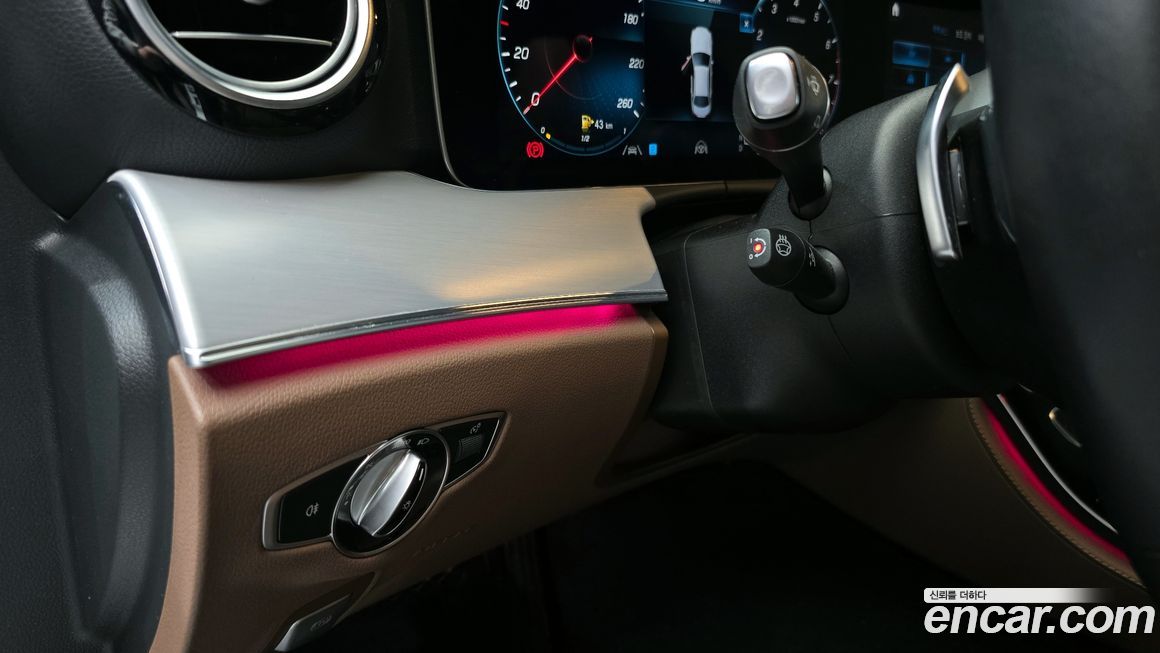 Mercedes-Benz E-Class 2021