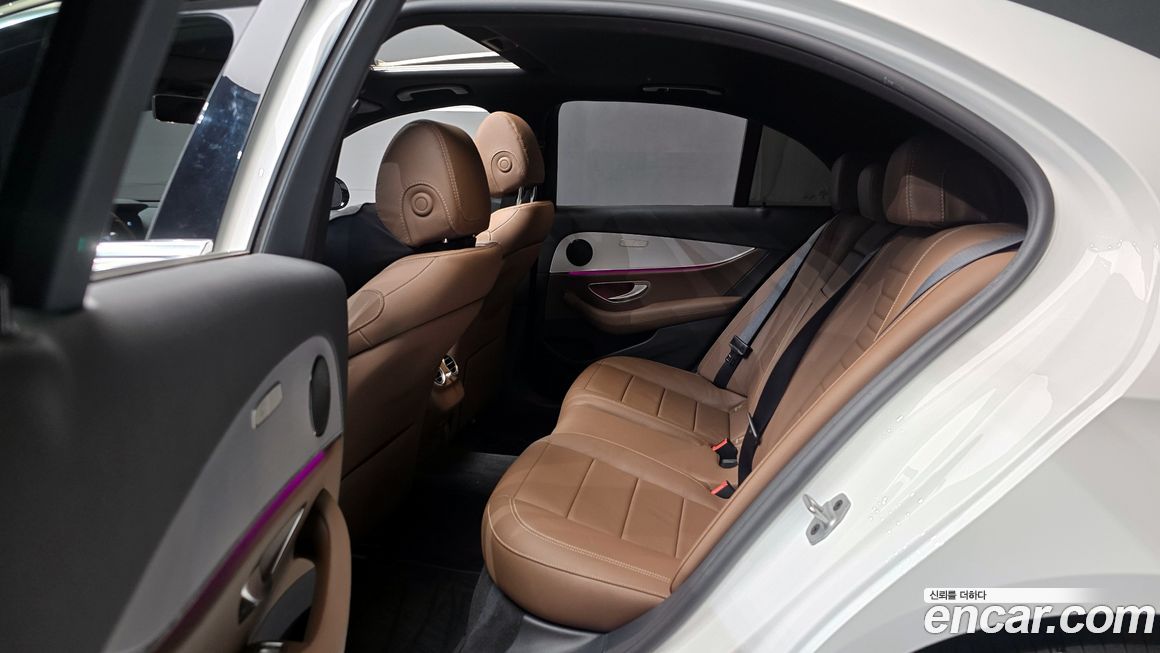 Mercedes-Benz E-Class 2021