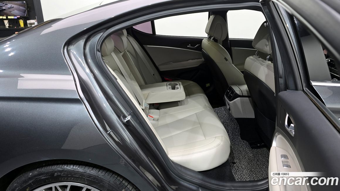 Genesis G70 2021