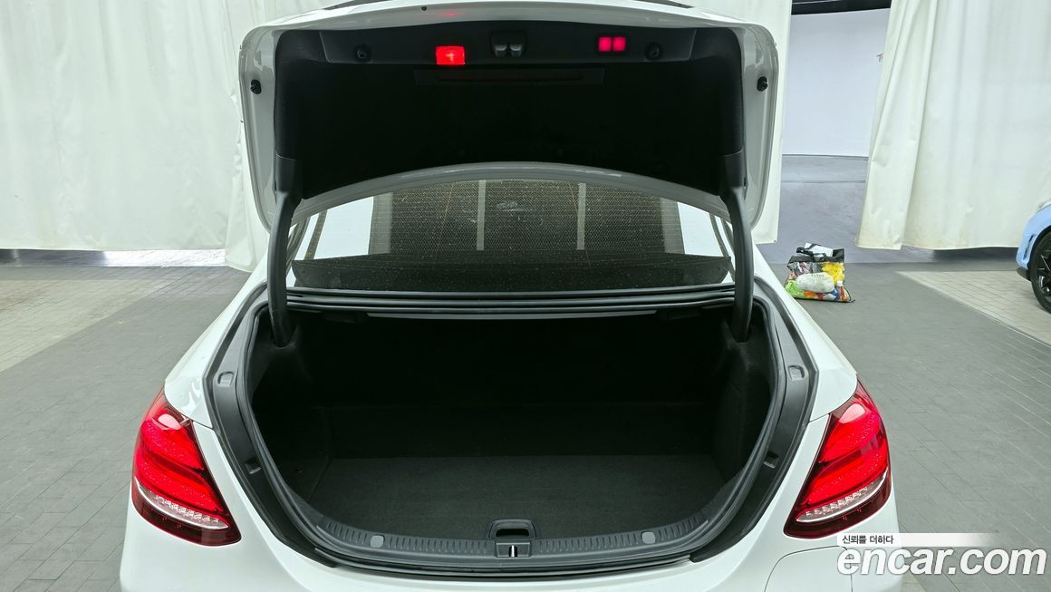 Mercedes-Benz E-Class 2019