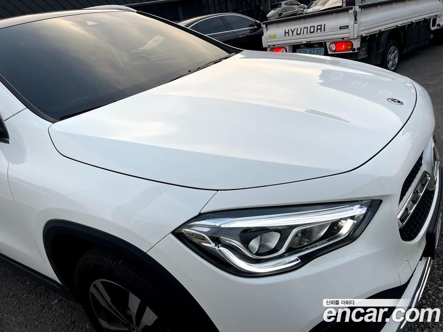 Mercedes-Benz GLA-Class 2021