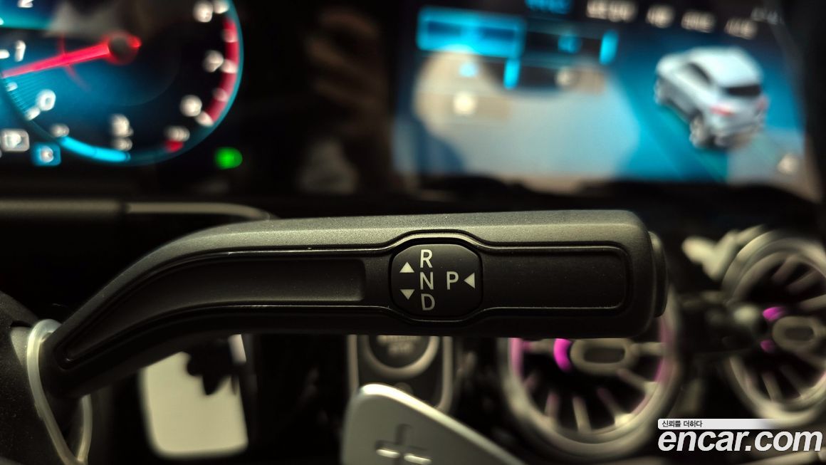 Mercedes-Benz GLA-Class 2021