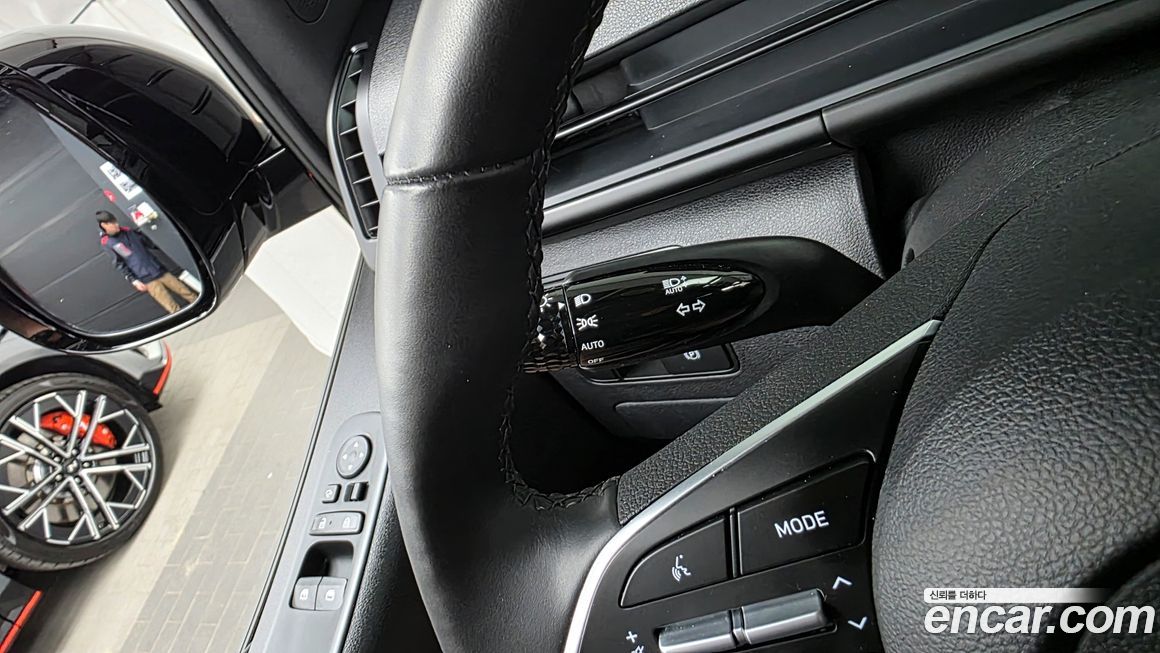 Hyundai Staria 2025