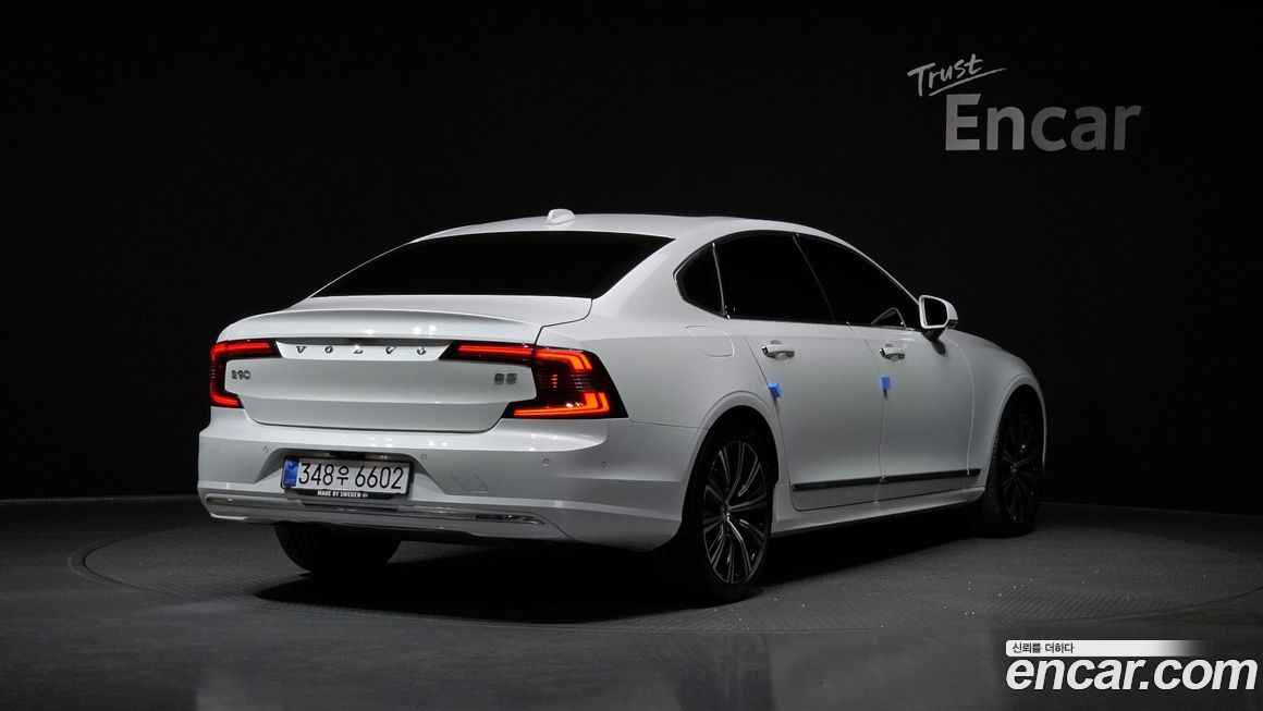 Volvo S90 2023