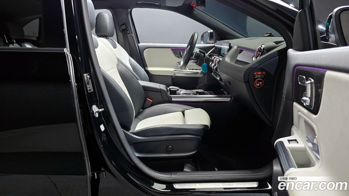 Mercedes-Benz GLA-Class 2021