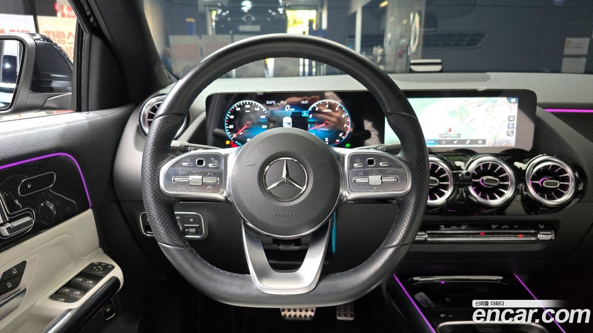 Mercedes-Benz GLA-Class 2021