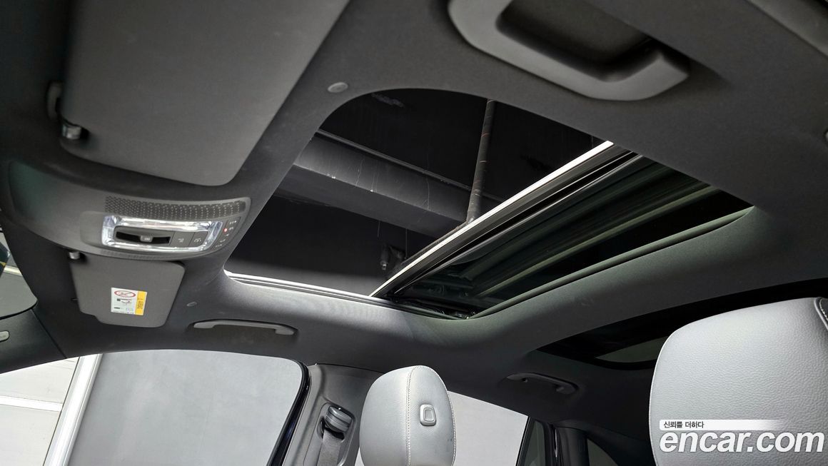 Mercedes-Benz GLA-Class 2021