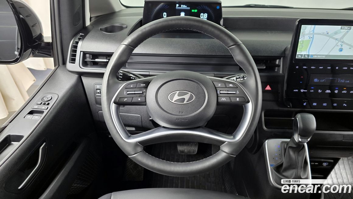 Hyundai Staria 2025
