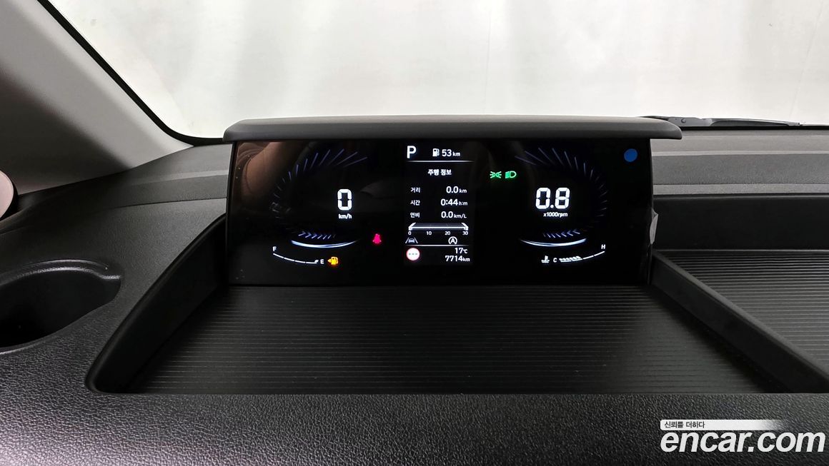 Hyundai Staria 2025