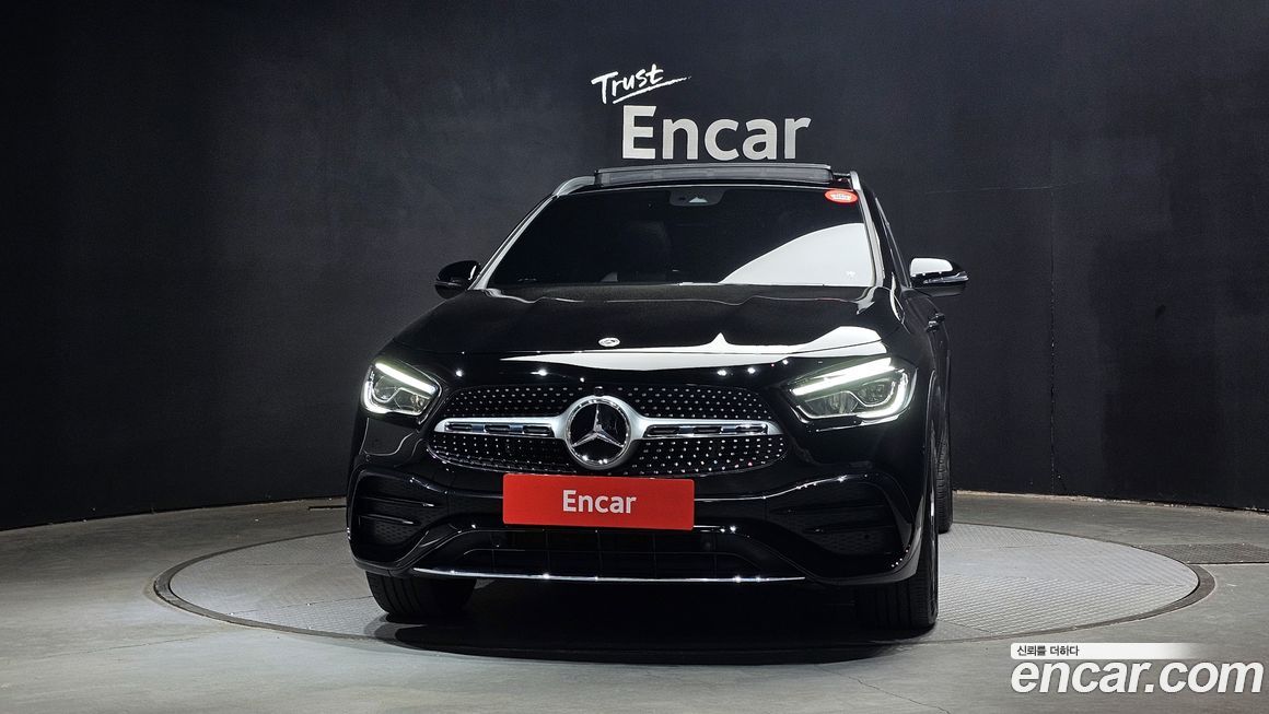 Mercedes-Benz GLA-Class 2021