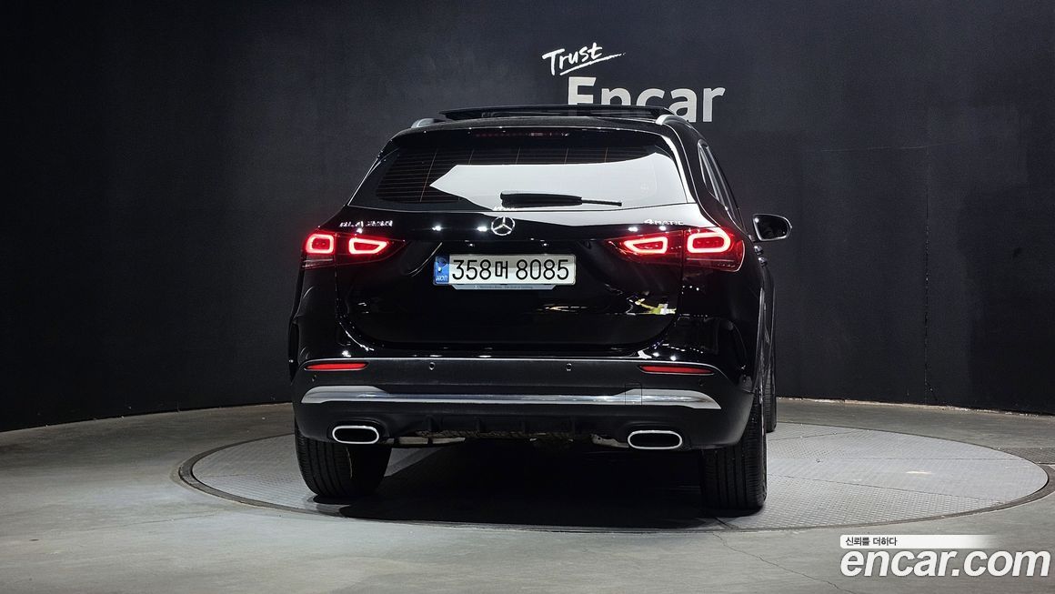 Mercedes-Benz GLA-Class 2021