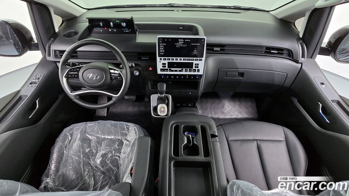 Hyundai Staria 2024