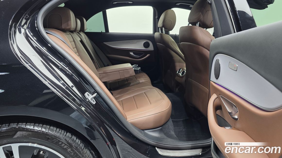 Mercedes-Benz E-Class 2021