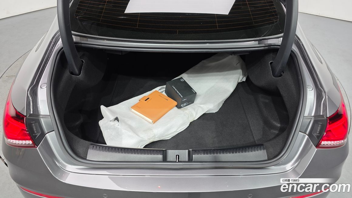 Mercedes-Benz CLA-Class 2021
