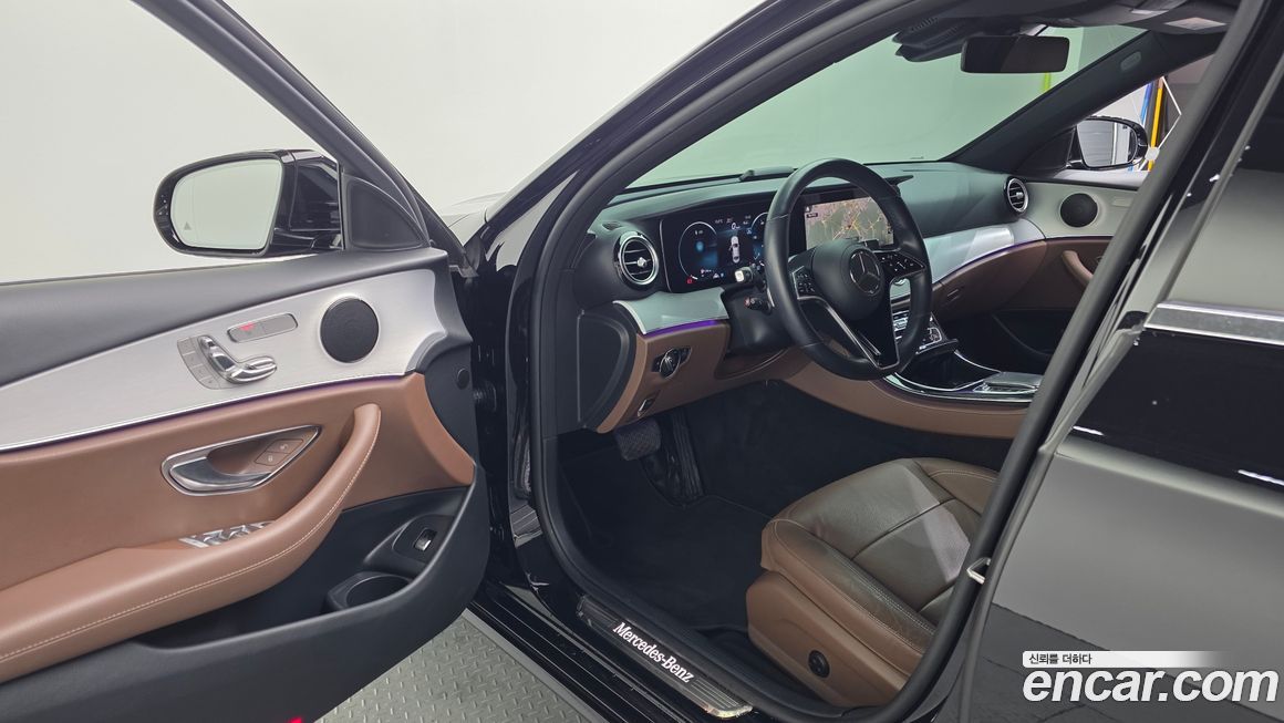 Mercedes-Benz E-Class 2021