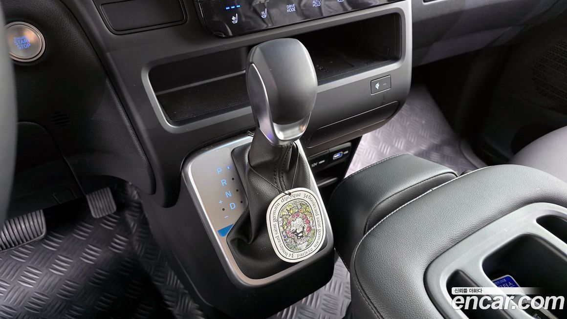 Hyundai Staria 2024