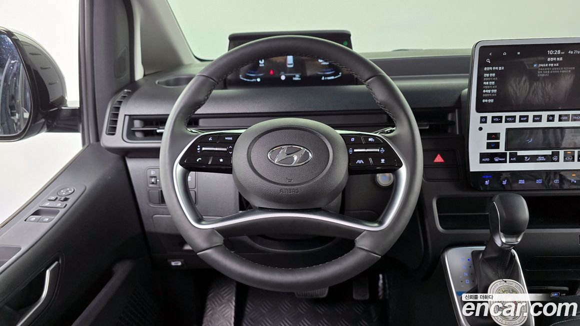 Hyundai Staria 2024