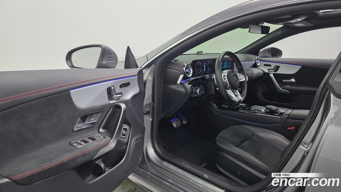 Mercedes-Benz CLA-Class 2021