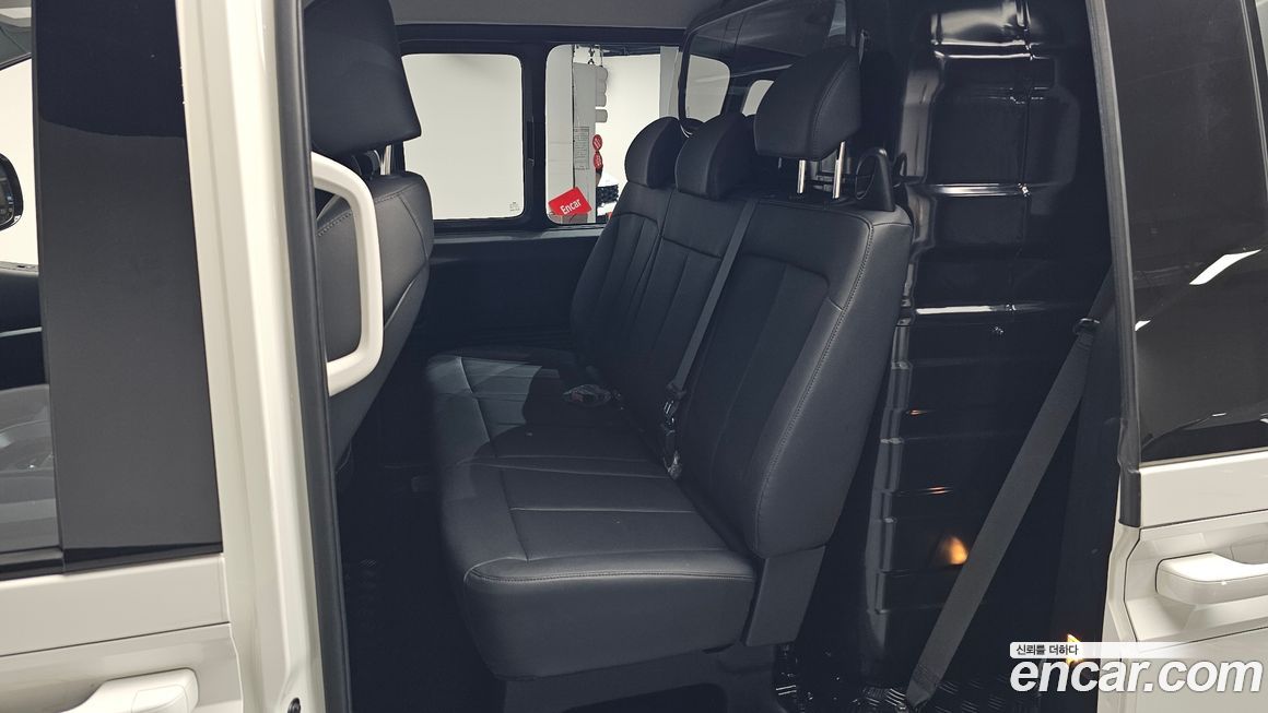 Hyundai Staria 2025