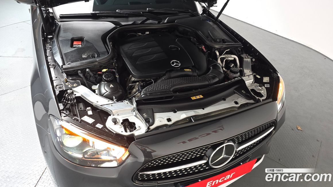 Mercedes-Benz E-Class 2021