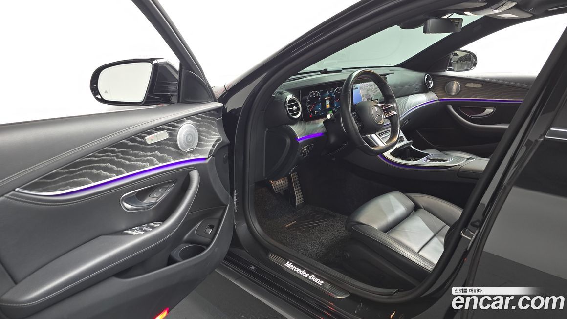 Mercedes-Benz E-Class 2021