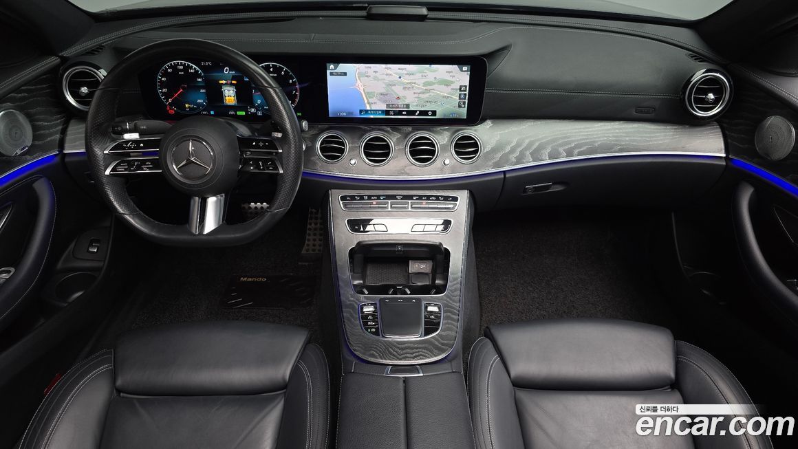 Mercedes-Benz E-Class 2021