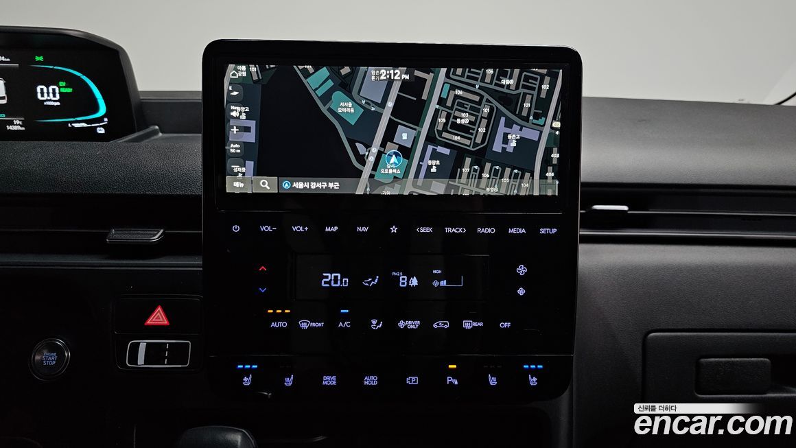 Hyundai Staria 2025