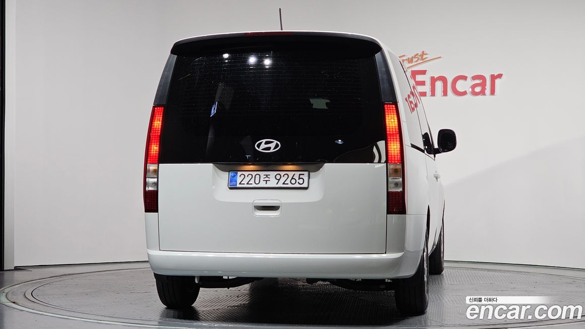 Hyundai Staria 2025