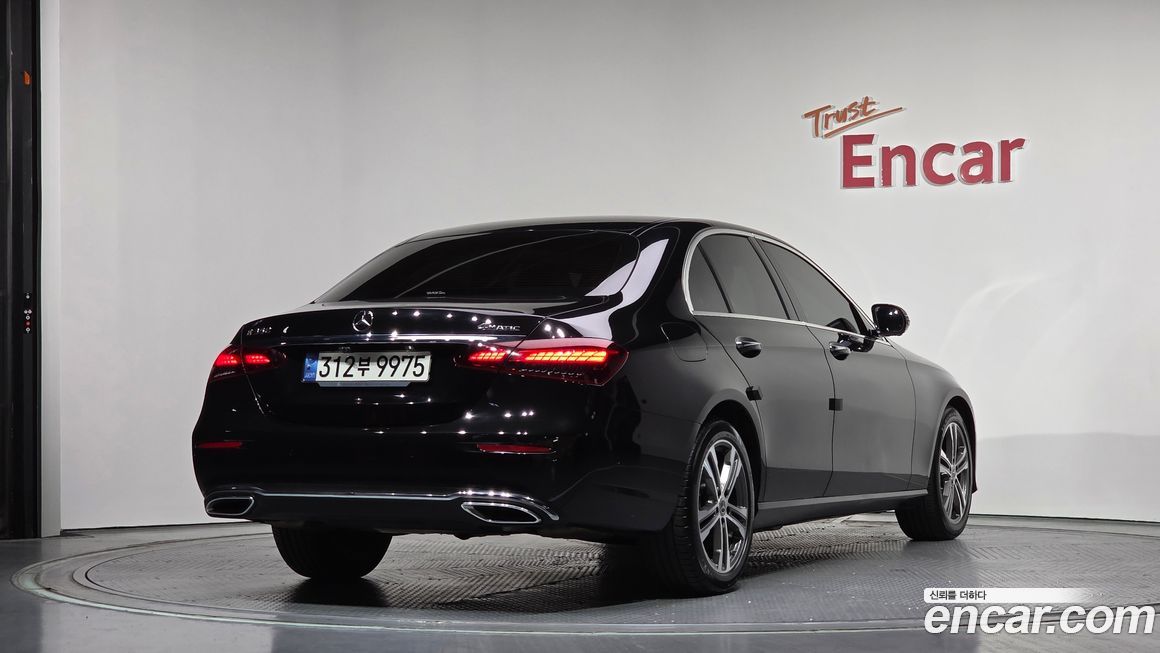 Mercedes-Benz E-Class 2021