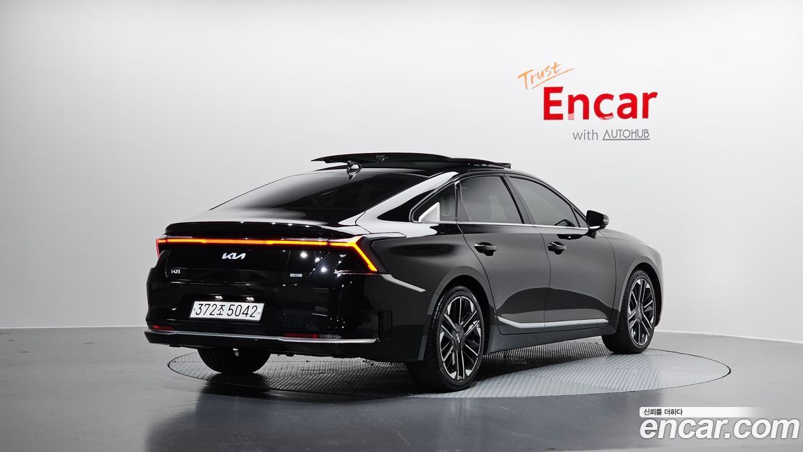 Kia K8 2025