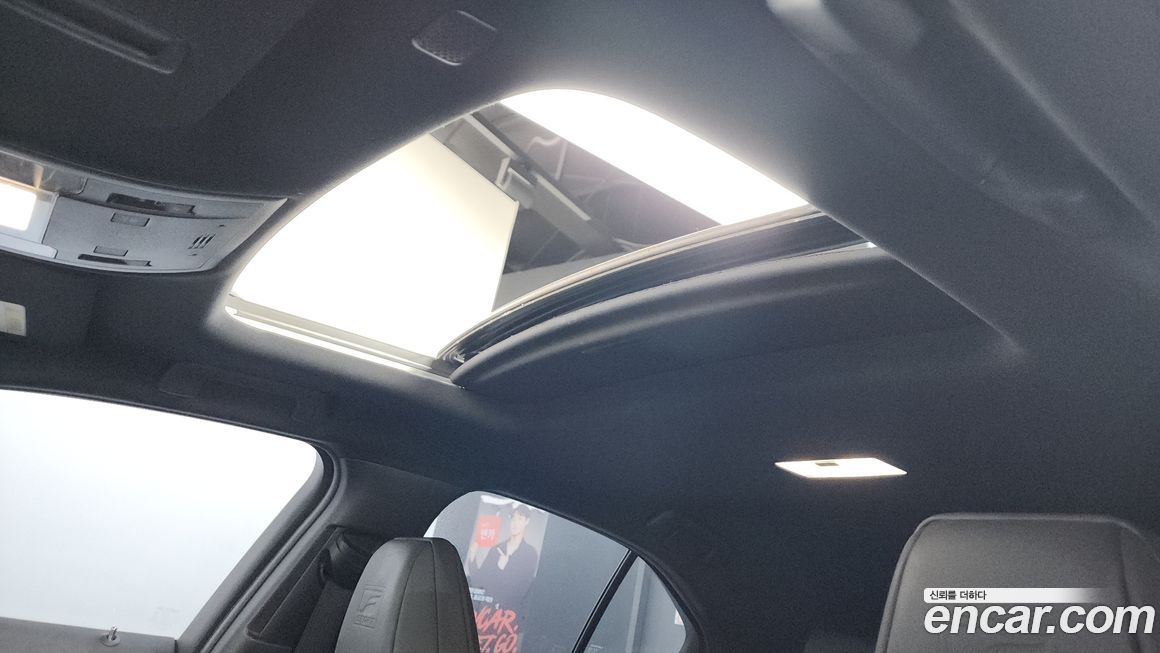 Lexus UX 2021