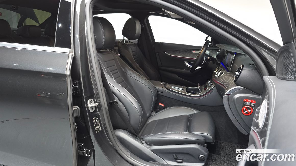Mercedes-Benz E-Class 2021