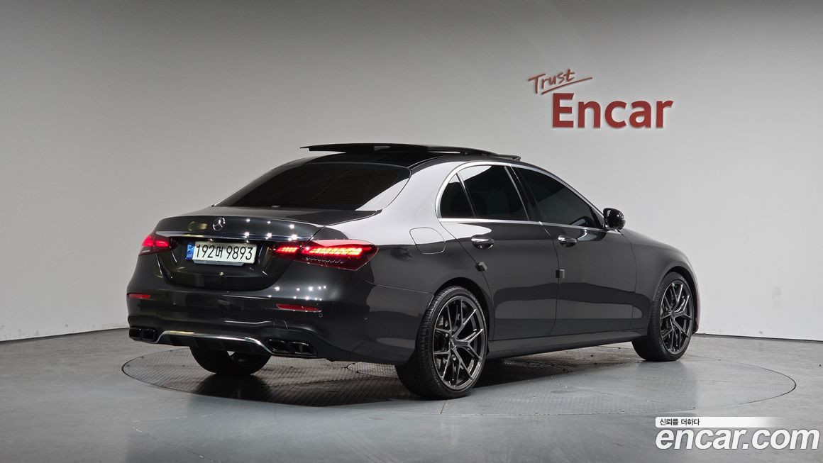 Mercedes-Benz E-Class 2021