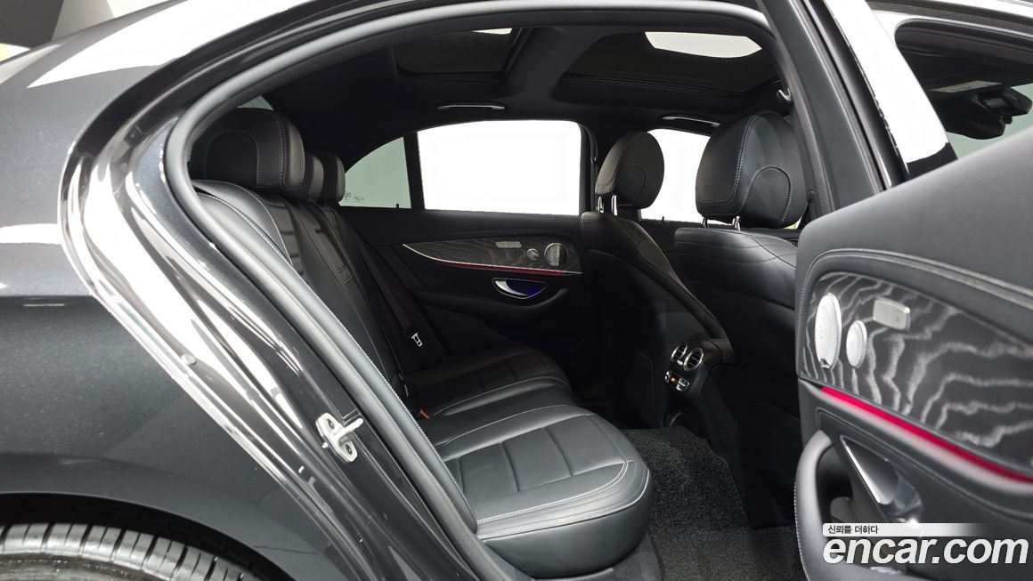 Mercedes-Benz E-Class 2021