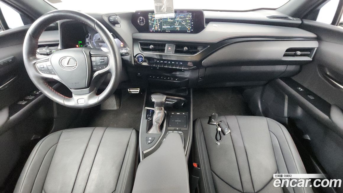 Lexus UX 2021