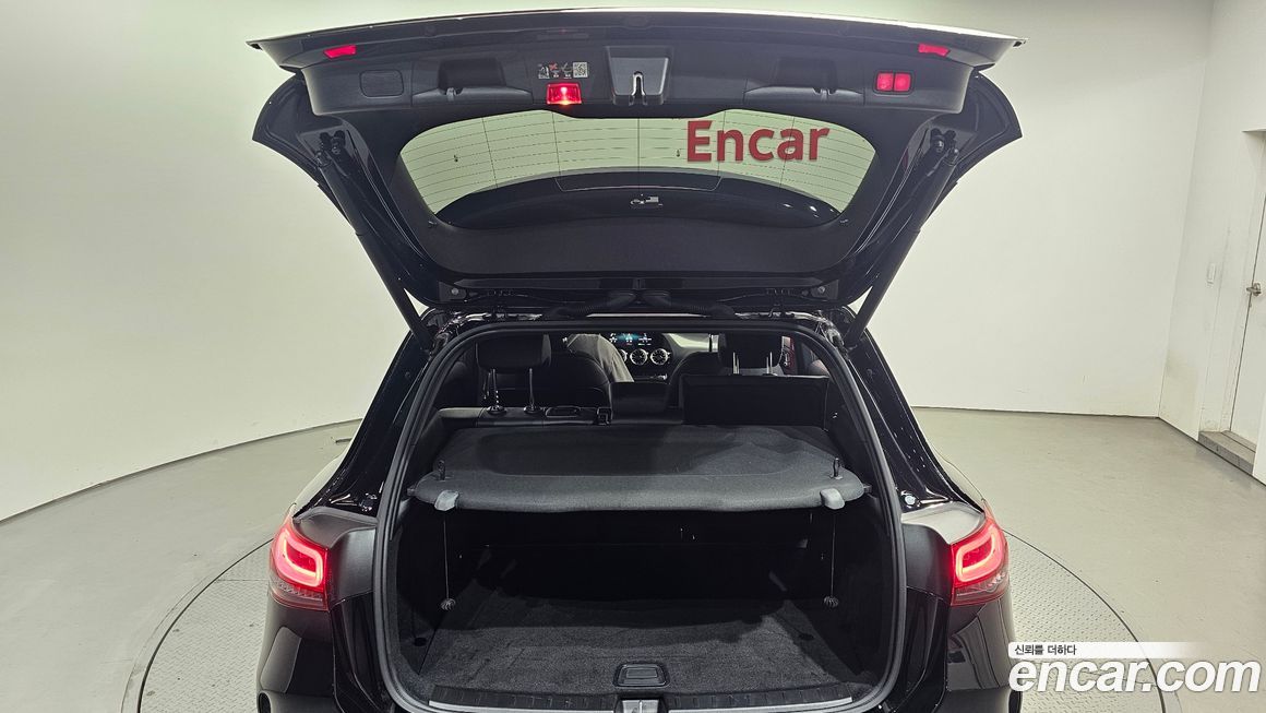 Mercedes-Benz GLA-Class 2023